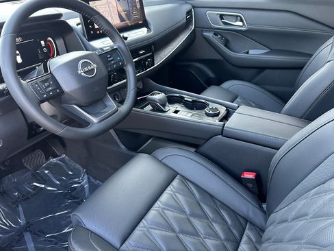 New 2026 Nissan Rogue Platinum w/ Platinum Premium Package AWD/4WD image 10