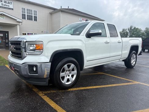 Used 2014 GMC Sierra 1500 SLT w/ SLT Preferred Package AWD/4WD image 2