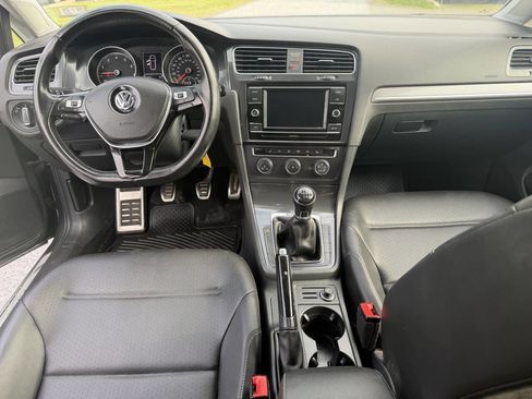 Used 2019 Volkswagen Golf Alltrack S AWD/4WD image 10