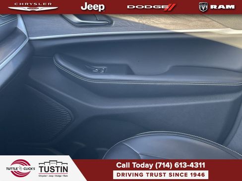 Used 2023 Jeep Grand Cherokee L Limited AWD/4WD image 21