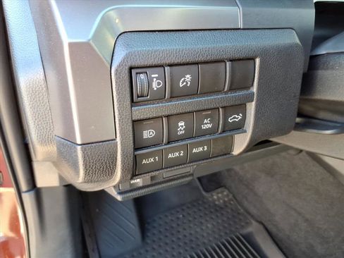 Certified 2025 Toyota Tacoma TRD Sport w/ TRD Sport Premium Package AWD/4WD image 27