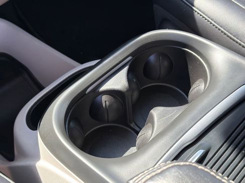 Used 2024 Chrysler Pacifica Touring-L image 33