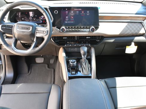Used 2026 GMC Canyon Denali AWD/4WD image 13