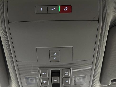 Used 2021 Volkswagen Atlas SEL image 26