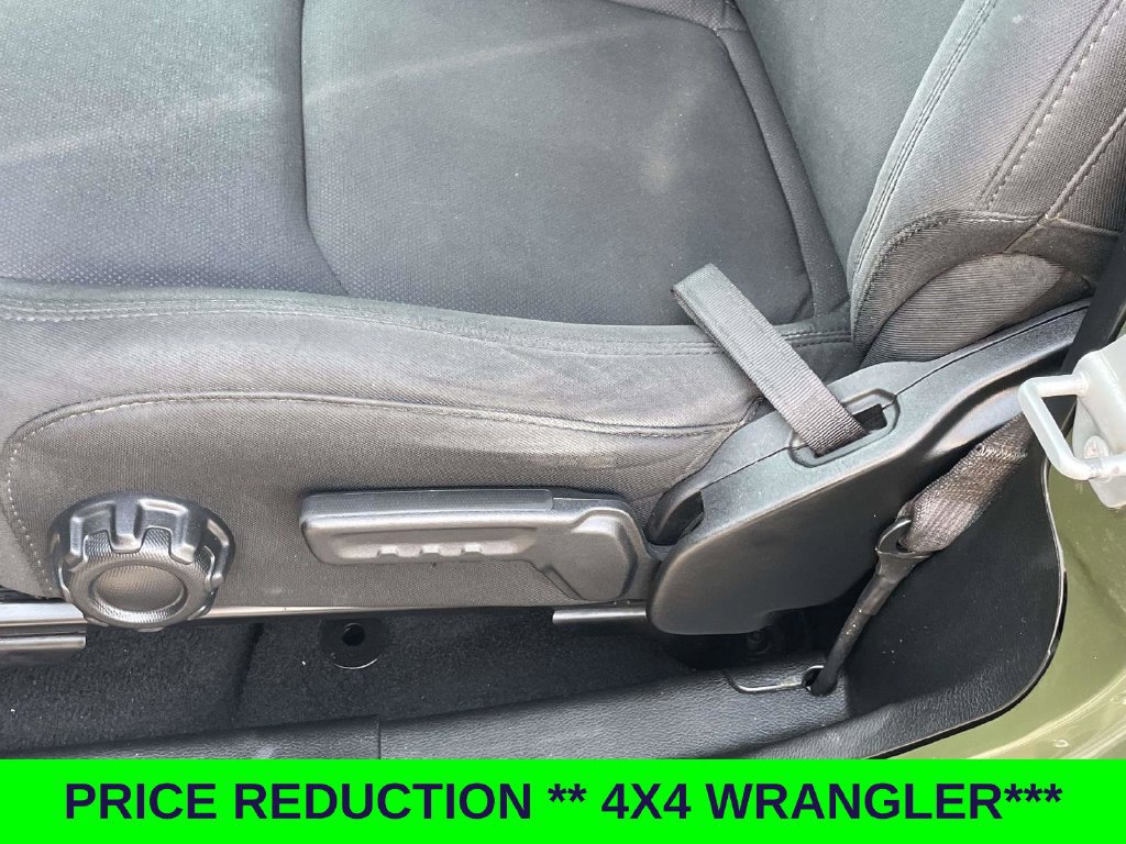 Used 2022 Jeep Wrangler Sport AWD/4WD image 14