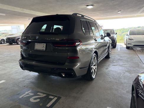 Used 2024 BMW X7 xDrive40i w/ M Sport Package image 8
