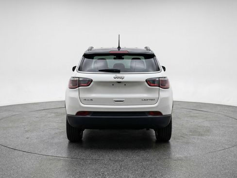 Used 2025 Jeep Compass Limited image 7