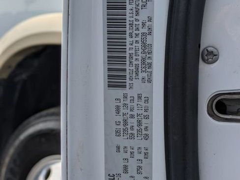 Used 2017 RAM 3500 Laramie Longhorn image 37