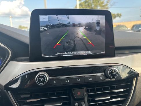 Used 2022 Ford Escape SEL w/ Technology Package image 21