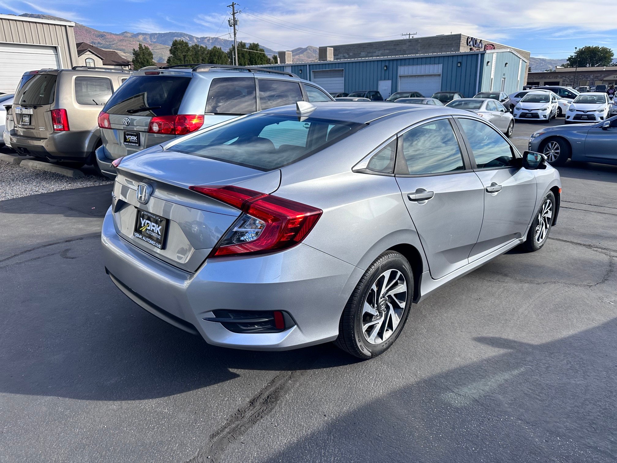 Used 2017 Honda Civic EX image 3