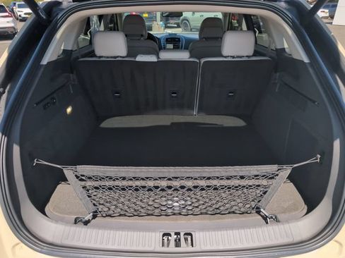 Used 2018 Lincoln MKX Select w/ Select Plus Package AWD/4WD image 13