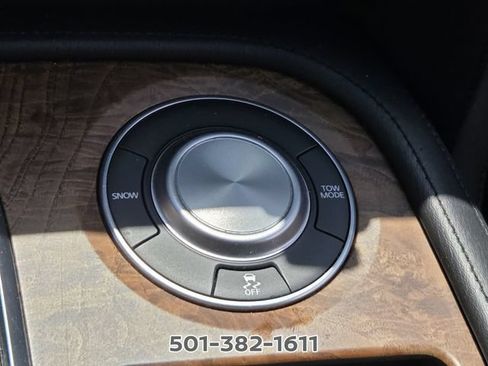 Used 2024 Nissan Armada SL w/ Captain's Chairs Package RWD image 26