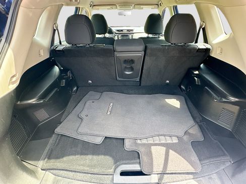 Used 2018 Nissan Rogue S AWD/4WD image 27