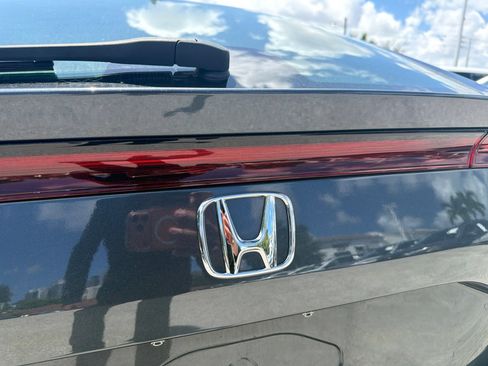 Used 2023 Honda Civic EX-L image 10