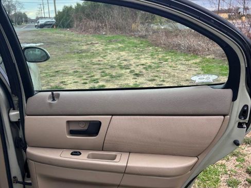 Used 2005 Mercury Sable LS image 22