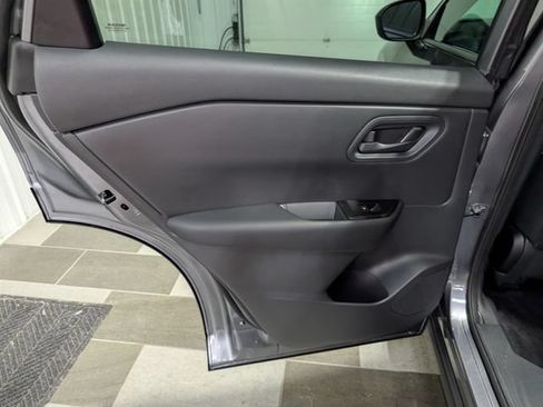 Used 2025 Nissan Rogue S AWD/4WD image 8