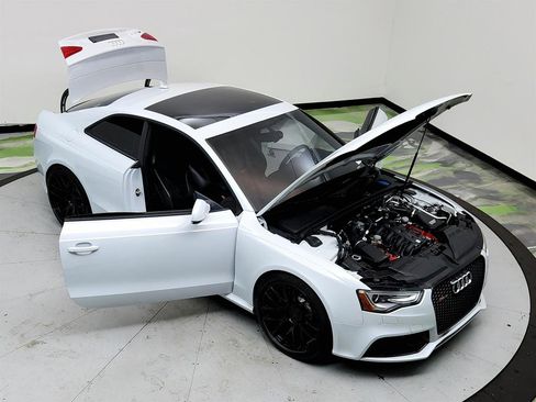 Used 2013 Audi RS 5 Coupe w/ Audi MMI Navigation Plus Pkg image 36