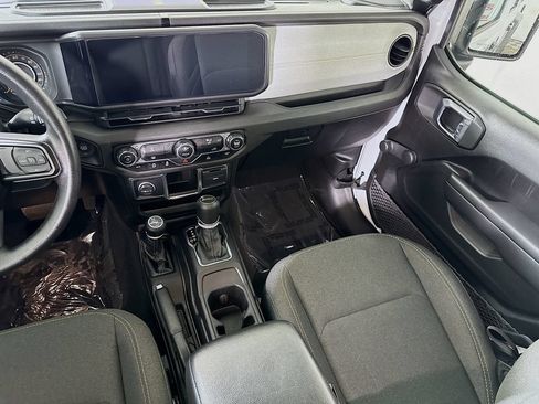 Used 2024 Jeep Gladiator Sport AWD/4WD image 24