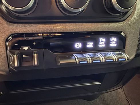 Used 2023 RAM 2500 Big Horn w/ Level 1 Equipment Group image 31