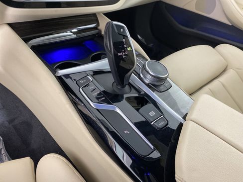 Used 2019 BMW 530i xDrive w/ Convenience Package image 30