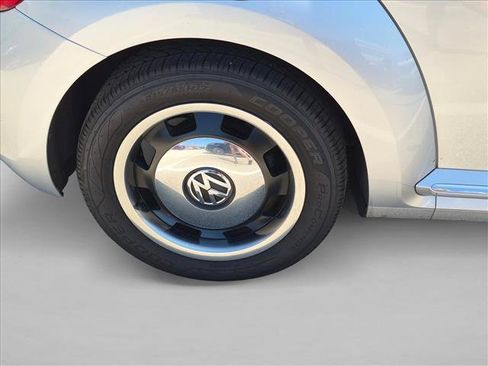 Used 2012 Volkswagen Beetle 2.5 FWD image 9