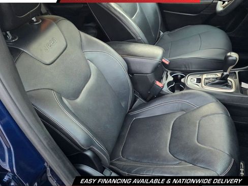Used 2015 Jeep Cherokee Limited w/ Luxury Group FWD image 17