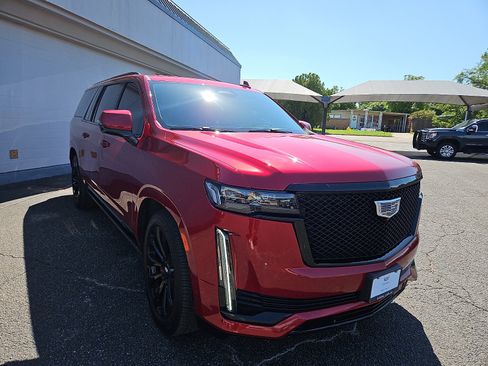 Used 2022 Cadillac Escalade ESV Sport Platinum AWD/4WD image 5