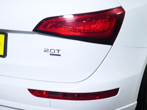 Used 2013 Audi Q5 2.0T Premium AWD/4WD image 17