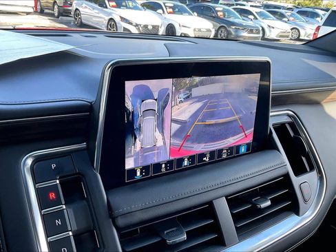 Used 2021 Chevrolet Suburban LT w/ LT Signature Package image 20