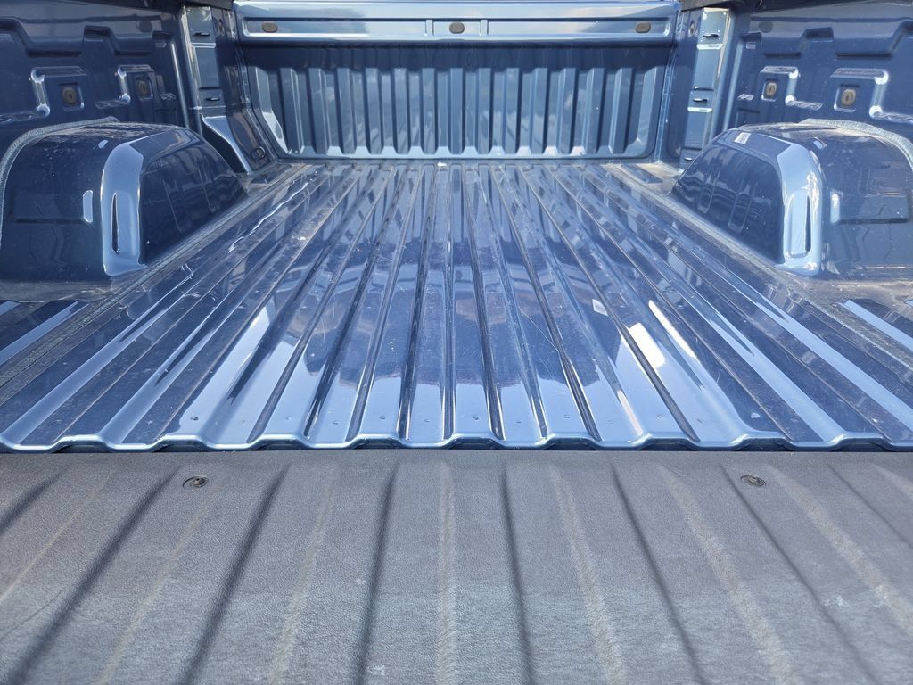 Used 2024 Chevrolet Silverado 1500 LT RWD image 26