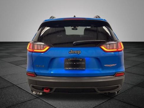 Used 2022 Jeep Cherokee Trailhawk image 5