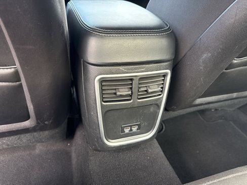 Used 2023 Dodge Charger GT image 33