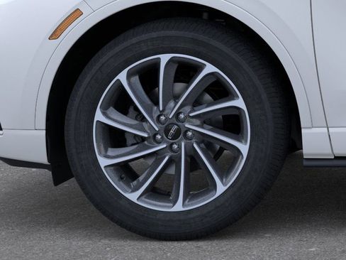 New 2025 Lincoln Corsair Grand Touring image 19