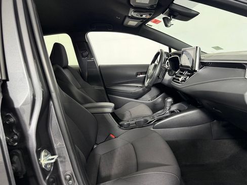 Used 2025 Toyota Corolla SE w/ SE Package FWD image 28