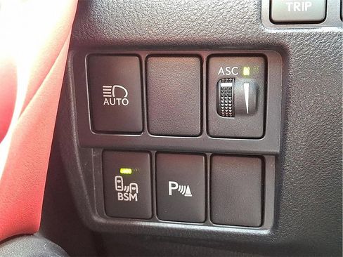 Used 2018 Lexus RC 300 AWD image 27