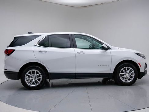 Used 2024 Chevrolet Equinox LT image 9