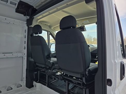 New 2026 RAM ProMaster 2500 w/ Convenience Group image 73