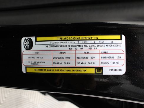 Used 2023 Jeep Grand Cherokee Limited w/ Black Appearance Package image 36