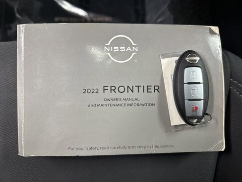 Used 2022 Nissan Frontier SV w/ Technology Package image 37