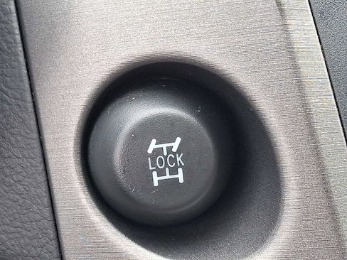 Used 2012 Toyota RAV4 4WD w/ Value Pkg image 24
