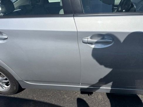 Used 2010 Toyota Prius Five FWD image 6
