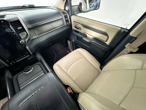 Used 2022 RAM 2500 Limited AWD/4WD image 11