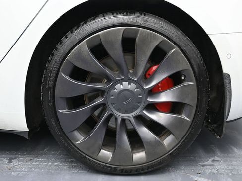 Used 2021 Tesla Model 3 Performance image 12