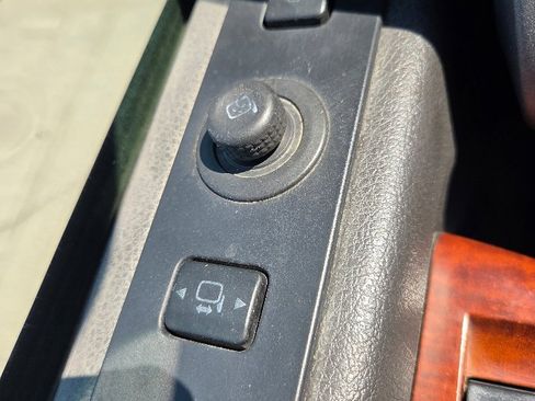 Used 2011 Ford F350 King Ranch w/ King Ranch w/Chrome Pkg image 23