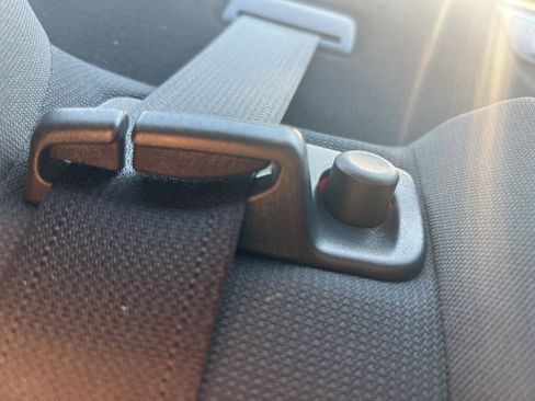 Used 2025 Toyota Corolla LE image 46