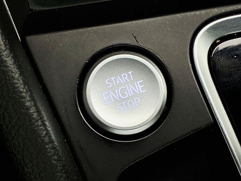 Used 2019 Volkswagen Jetta SEL FWD image 23