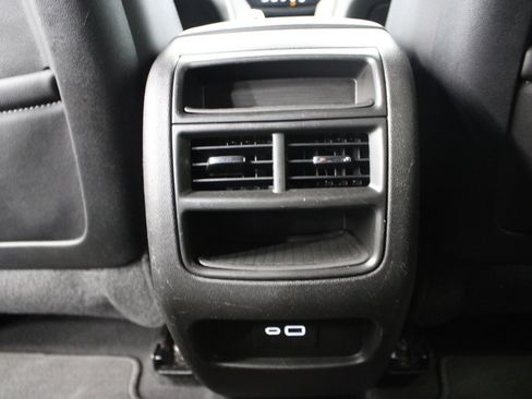 Certified 2022 Cadillac XT5 Luxury image 36