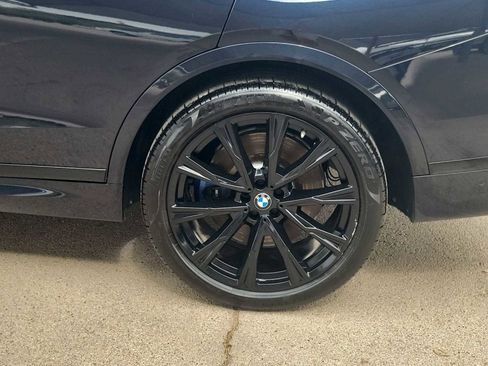 Used 2022 BMW X7 M50i w/ Dynamic Handling Package image 12