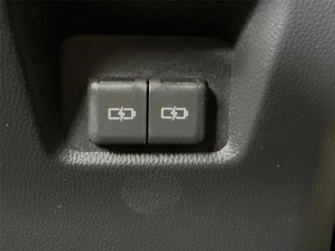 Certified 2025 Toyota RAV4 XLE image 30