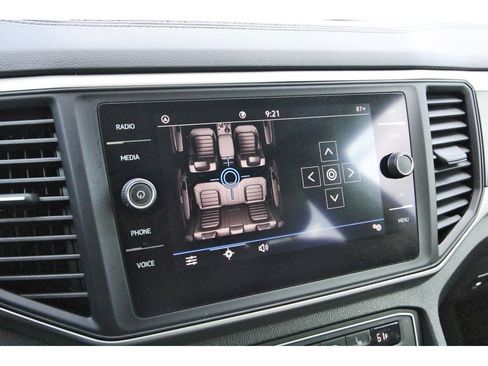 Used 2021 Volkswagen Atlas Cross Sport SE FWD image 23